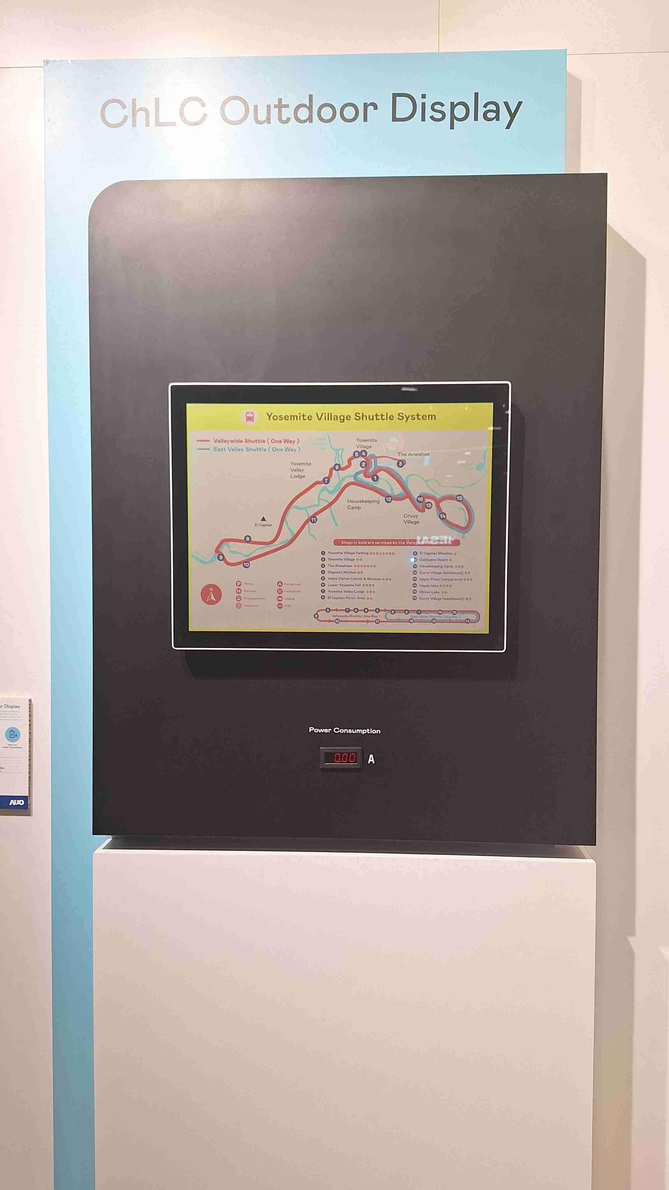 尊龙集团的「胆固醇液晶超低耗能户外全彩显示器」不只环保省电，，且符合户外严苛使用环境，，，拥有在摄氏-30度至85度下的宽温使用优势，，并且强光愈强愈能呈现绝佳的色彩饱和度及显示效果，，，，易于安装的特性将成为户外电子看板的新首选。。。。